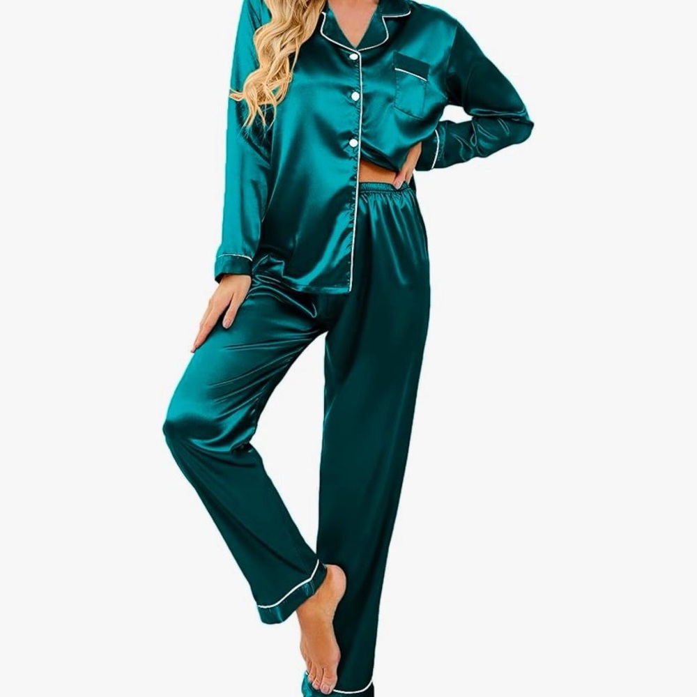 NIP 2 Piece Set Teal Blue/Green Silky Pajamas. Size Small